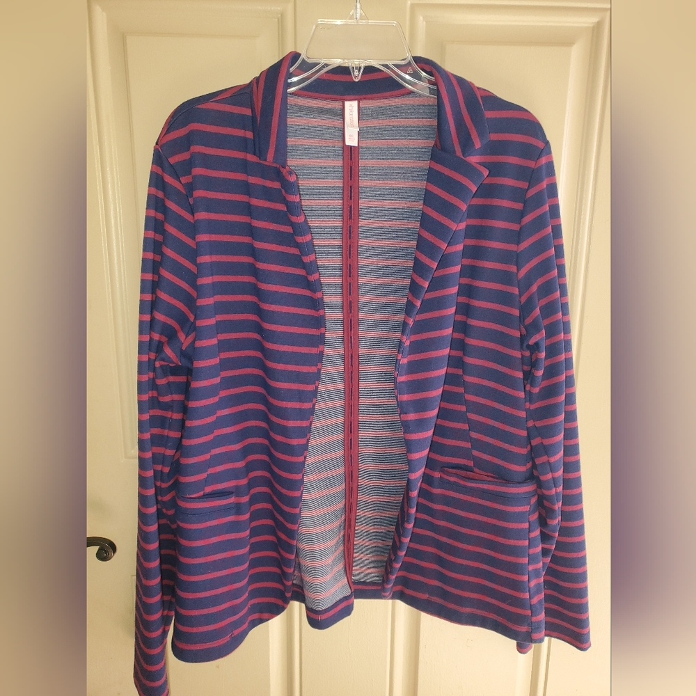 Super Cute Flattering Xhilaration Coat.